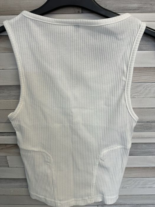 Top biały prążkowany.  Nowy w oryginalnym opakowaniu