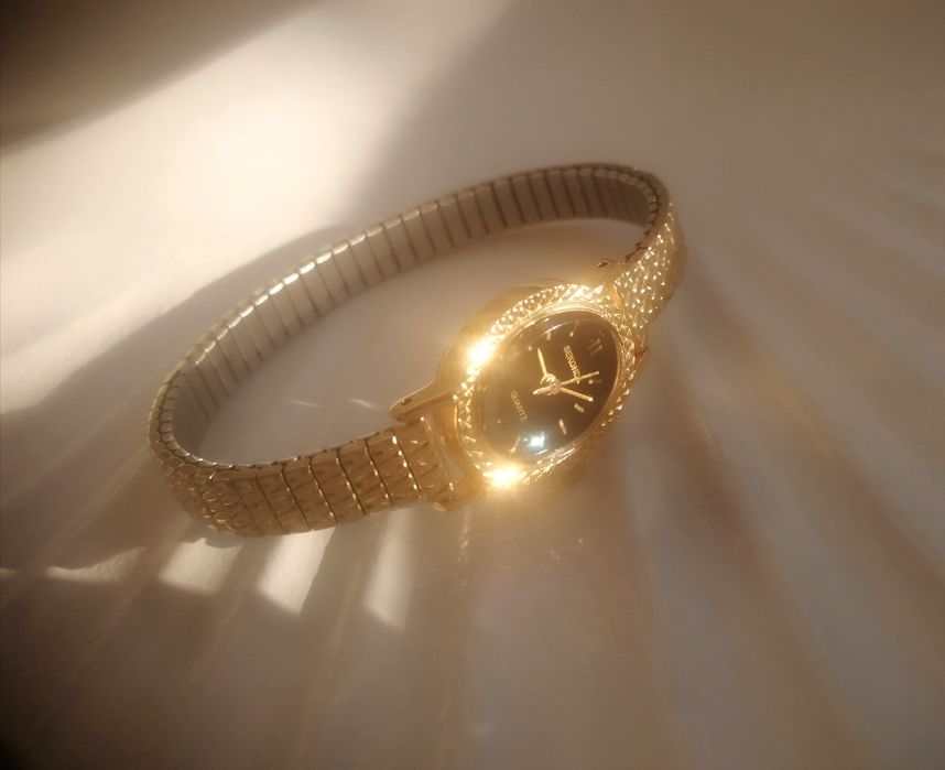 Seconda вінтажний жіночий кварцевий годинник позолота 24к Японія оригі