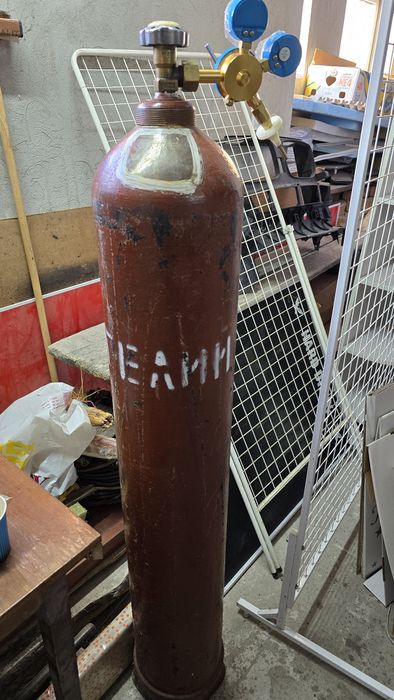 Балон для гелію з редуктором