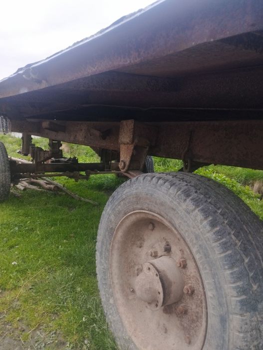 продам два прицепа за ціною 1