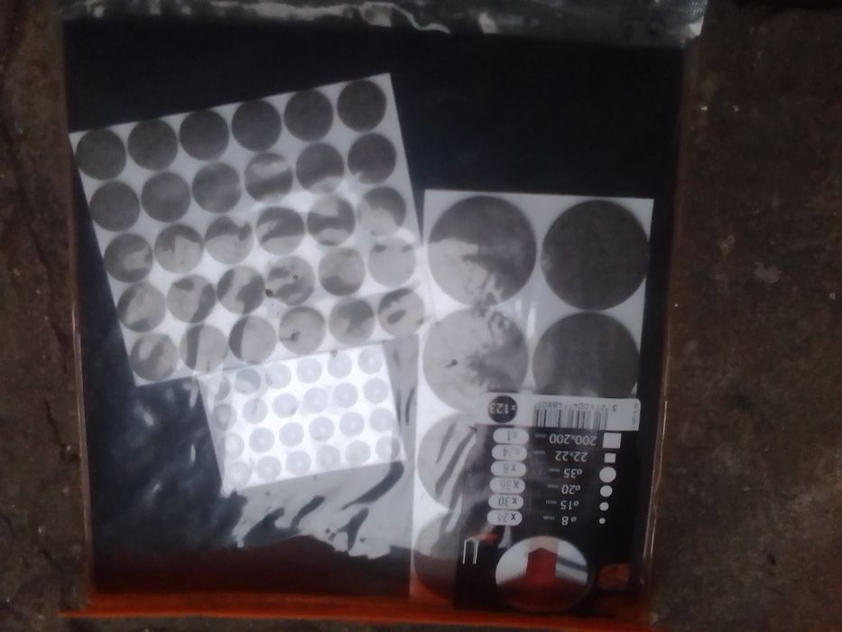 Conjunto de proteções para mesas cadeiras etc novo só 1€