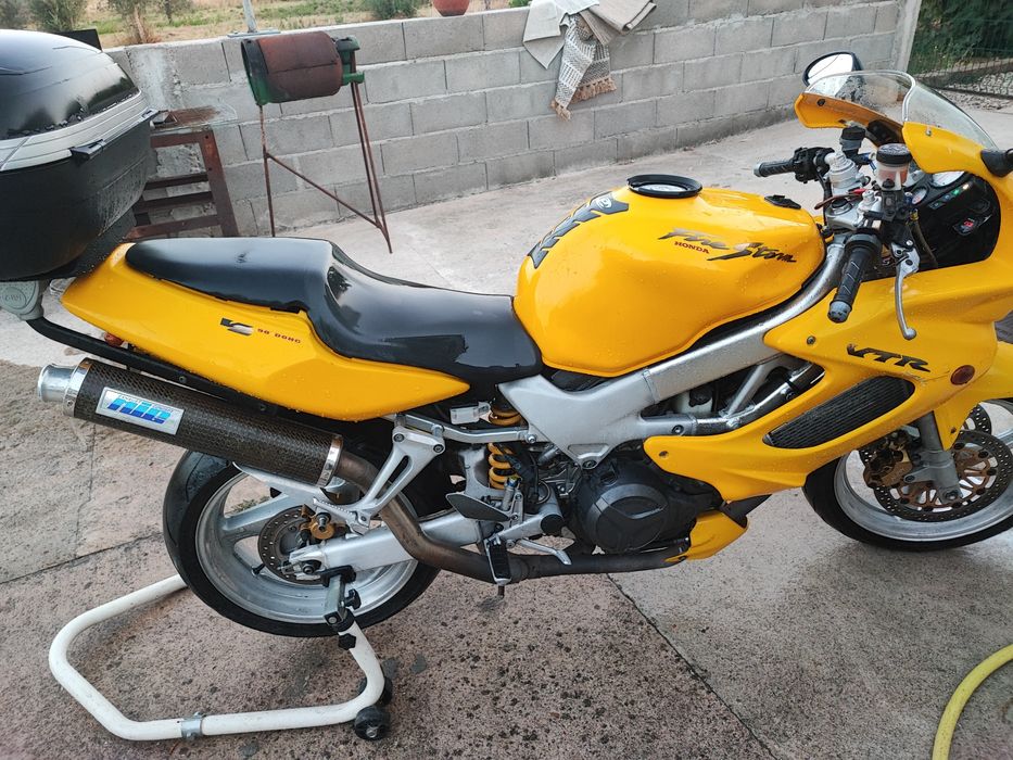 Honda vtr 1000 firestorm