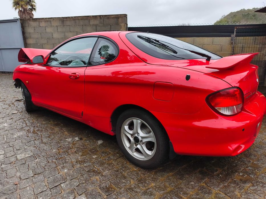 Hyundai Coupe 1.6 116cv Acidentado