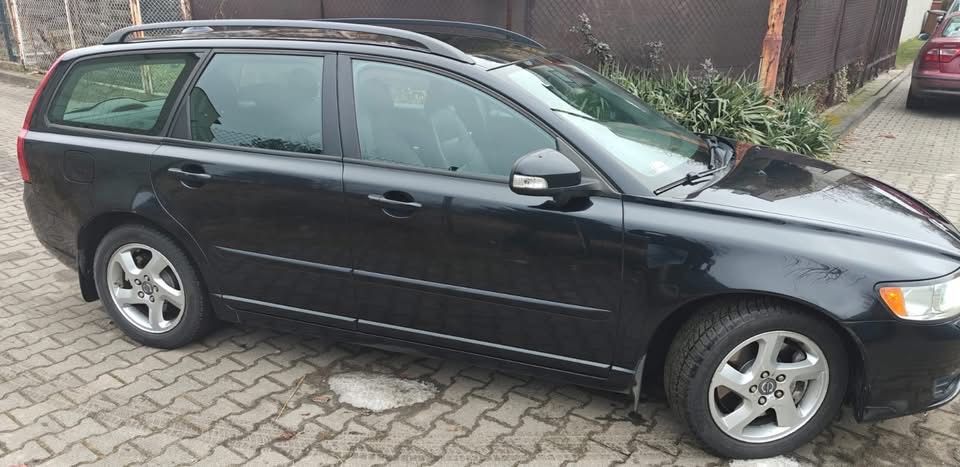 Volvo kombi v50