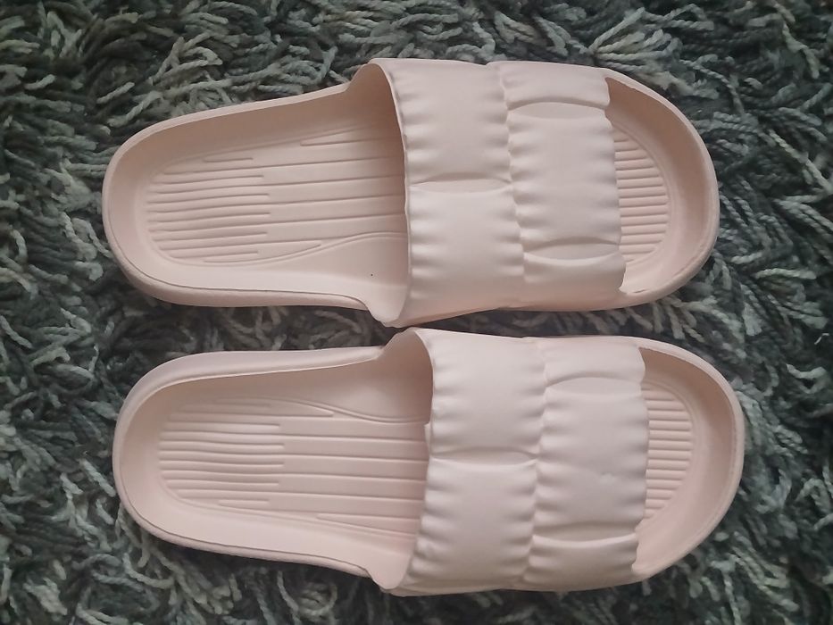 Klapki damskie nowe