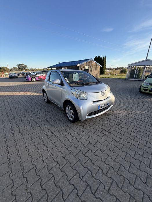 Toyota iQ