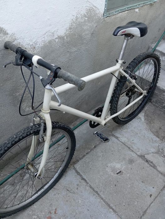 Bicicleta usada para venda