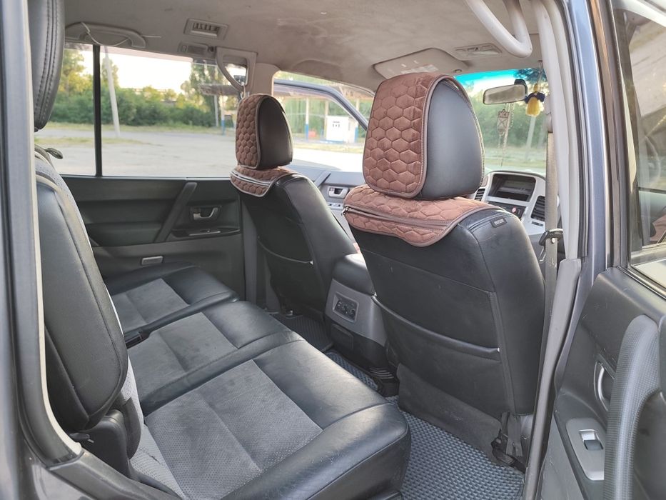 Продам mitsubishi pajero wagon 3. Год 2006 .на полном ходу