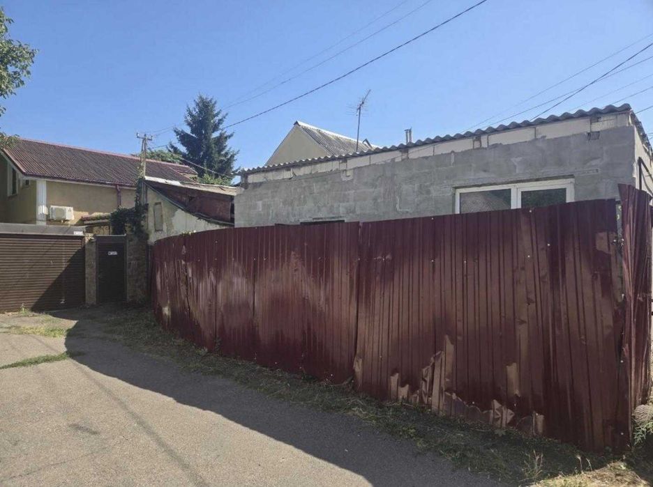Продам квартиру на земле на 7 станции Фонтана.