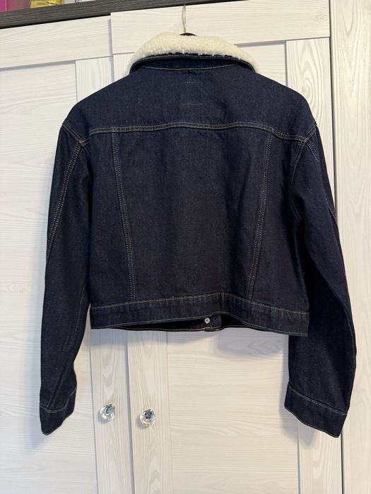 Kurtka damska jeansowa sinsay z kożuchem katana krotkq