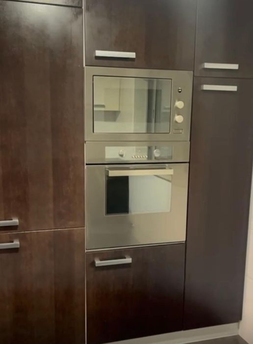 Portas de cozinha  em creme e vingue  2 em inox
