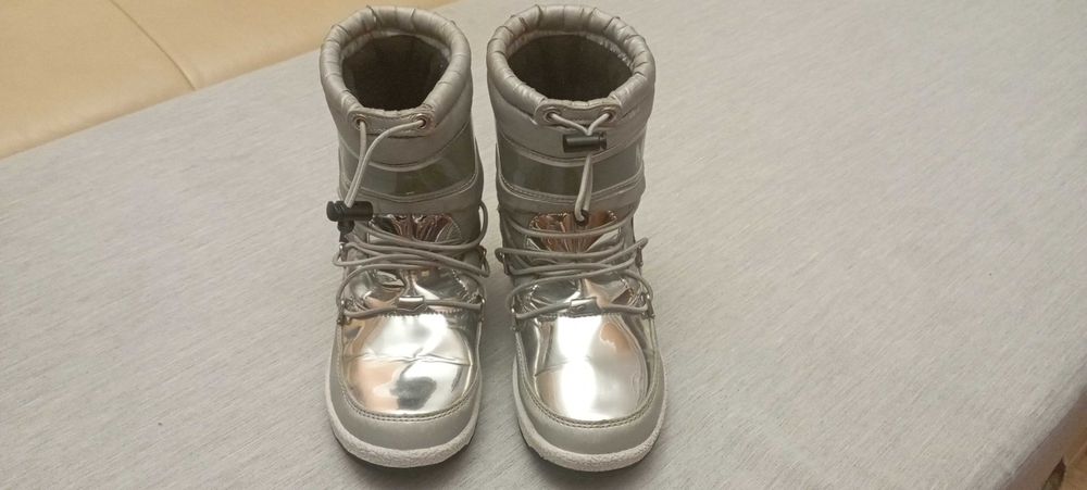 Buty zimowe Moon Boot rozm. 30