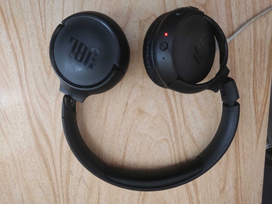 Навушники Bluetooth  JBL T500BT Black (JBLT500BTBLK) в гарному стані.