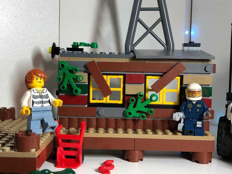 LEGO 60068 Crooks' Hideout - CITY 2015