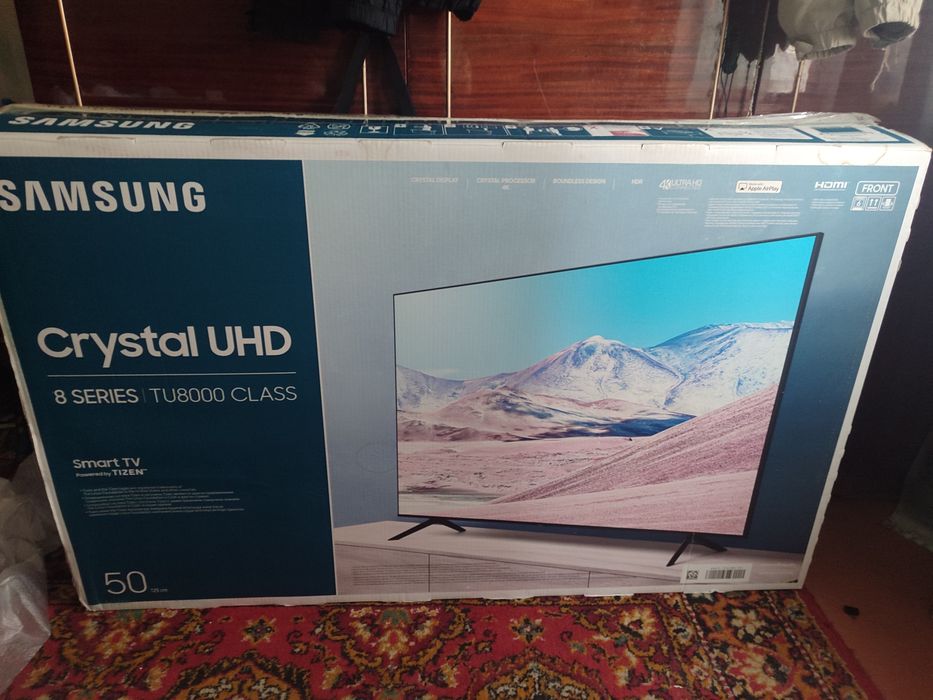 Телевізор Samsung Crystal UHD 8 SERIES TU8000 CLASS