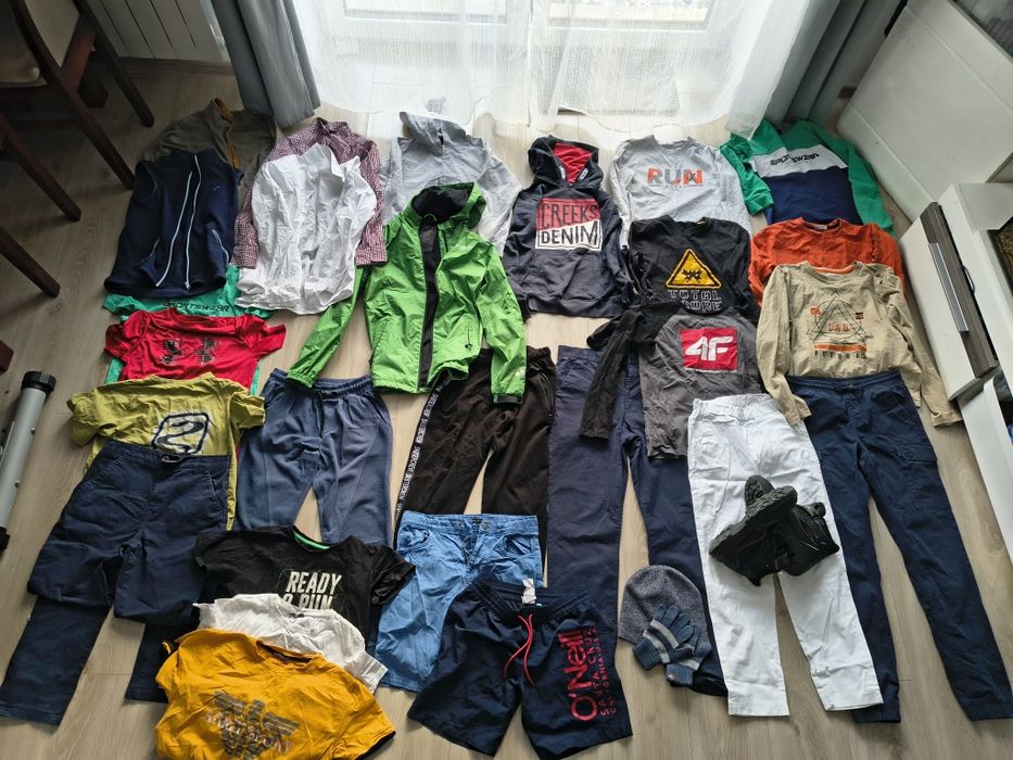 Paka ubrań i buty dla chłopca 146