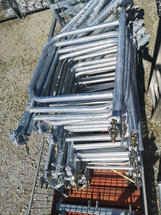 Rusztowanie Plettac na piny stal dowolna konfiguracja 8,30x9=75m2
