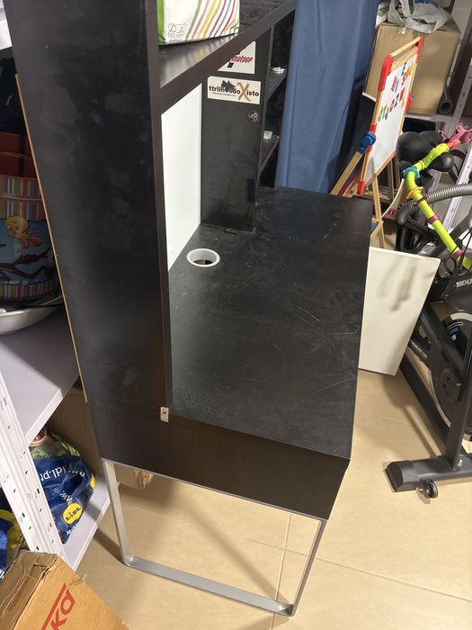 Secretraia IKEA MICKE