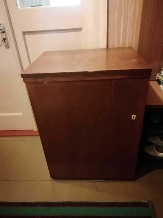 Продам швейну машинку Чайка 115-1 ножну робочу 1971 р вип з тумбою