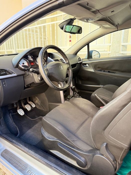Peugeot 207 cc 2008 — photo 4