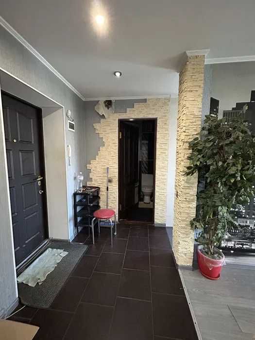 Продам стильну сучасну 1 к/к р-н Намив