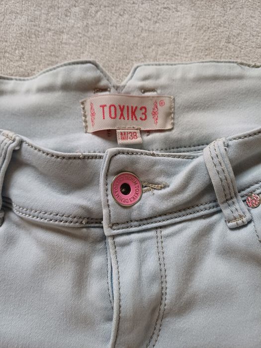 Spodnie jeansowe marki Toxik3