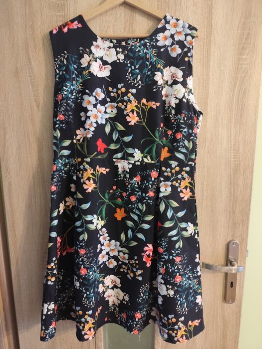 Letnia sukienka w kwiaty Pescara r. XXL/44 95% wiskoza