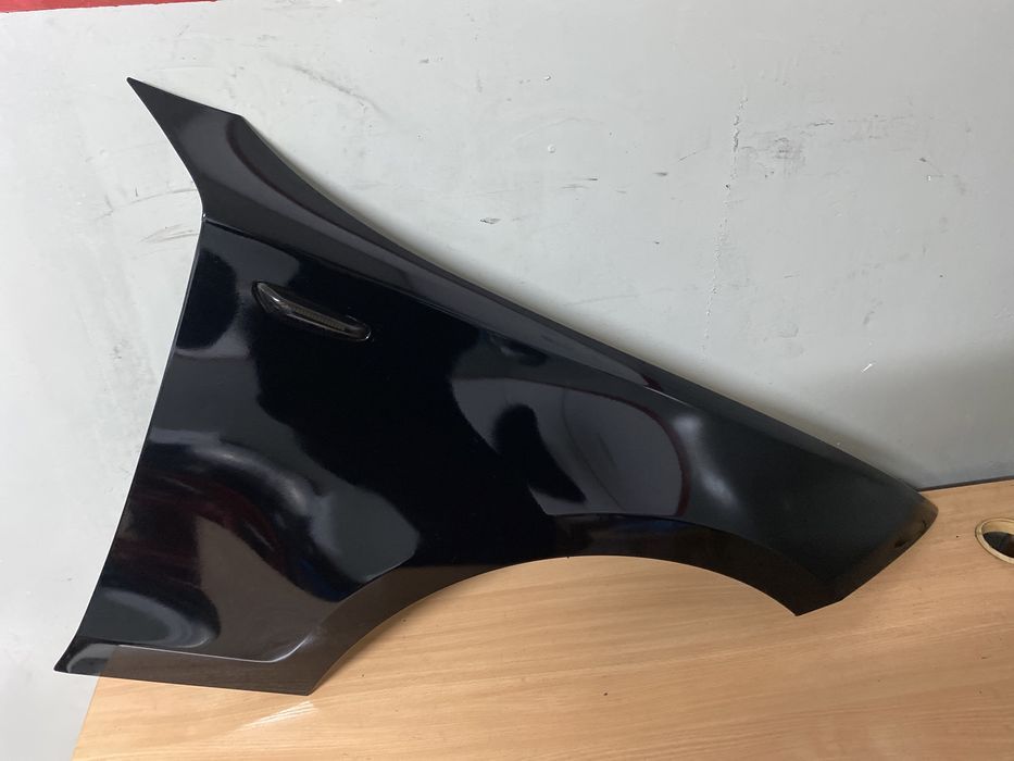 Bmw 1 E88 Błotnik Prawy kierunkowskaz E87 E81 E82