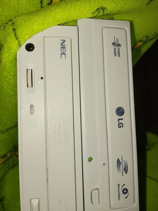 Dwa napędy do pc