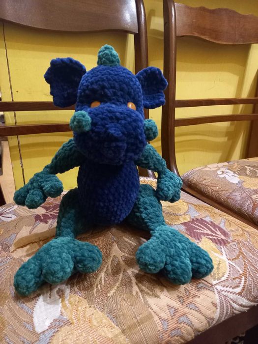 Продам игрушку вязаную