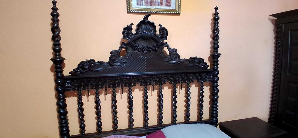 Mobília de quarto completa Luís XV em bom estado, boa escolha!