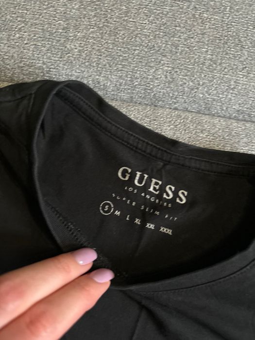Czarna zwykła koszulka męska guess S