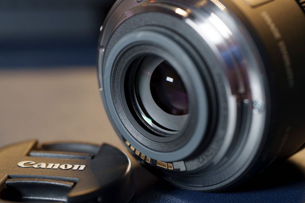 Canon EF-S 35mm f/2.8 Macro IS STM – Como Nova