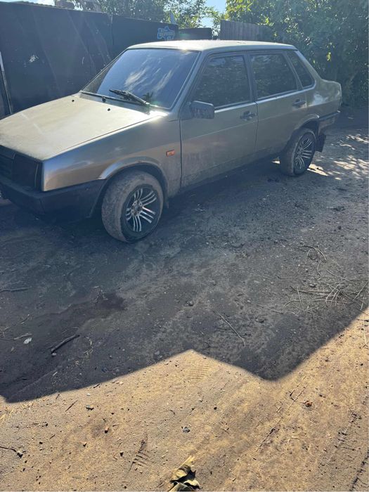 Продам 99 на полном ходу