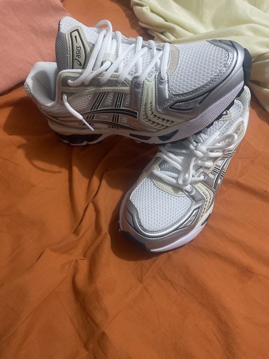 Ténis Asics como novos