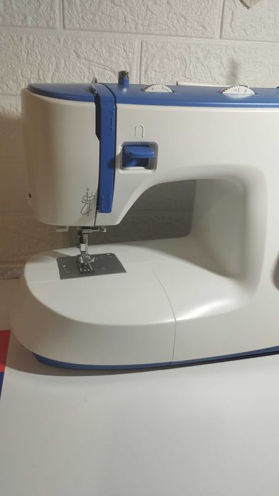 Швейна машина Necchi K432A