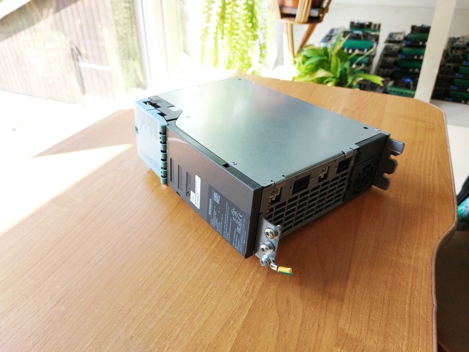 Przemysłowy moduł mocy Siemens SINAMICS S120 6SL3420-2TE11-7AA1