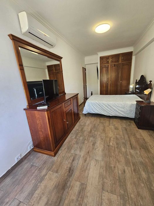 Excelente Quarto no centro de Almada