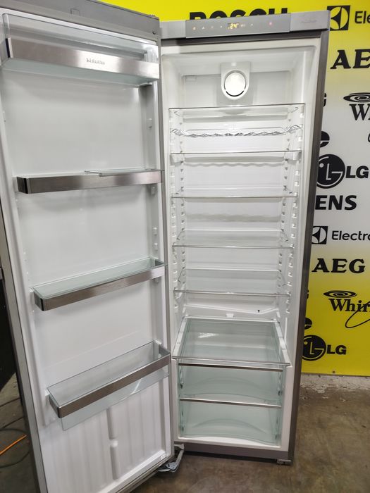 Холодильник фірми Miele