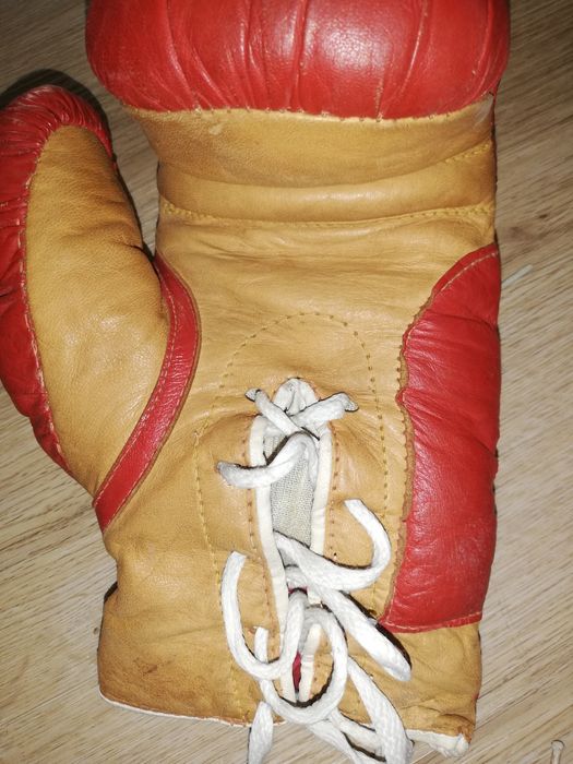 Luvas de boxe vintage em pele