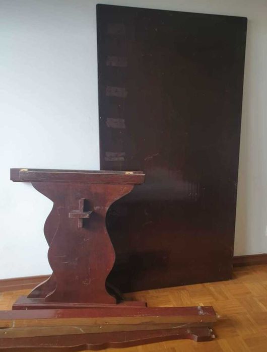 Mesa de madeira maciça