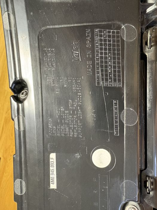 Задній лівий стоп на audi q7