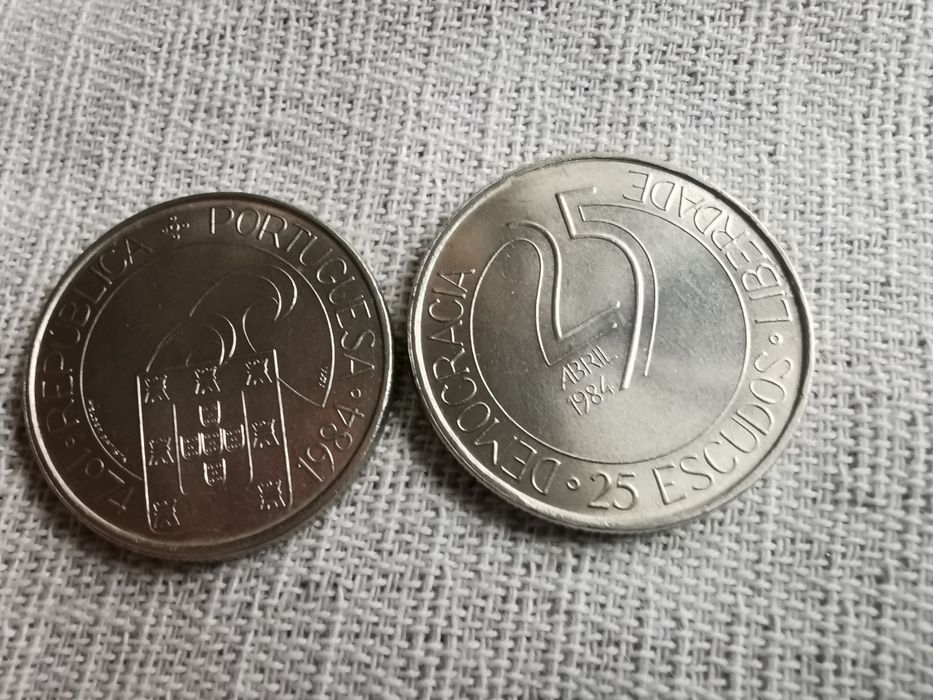 Moeda de 25 escudos- 1984 - 10 Anos do 25 de Abril