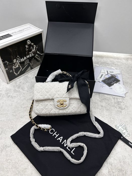 Сумочка в стилі Chanel