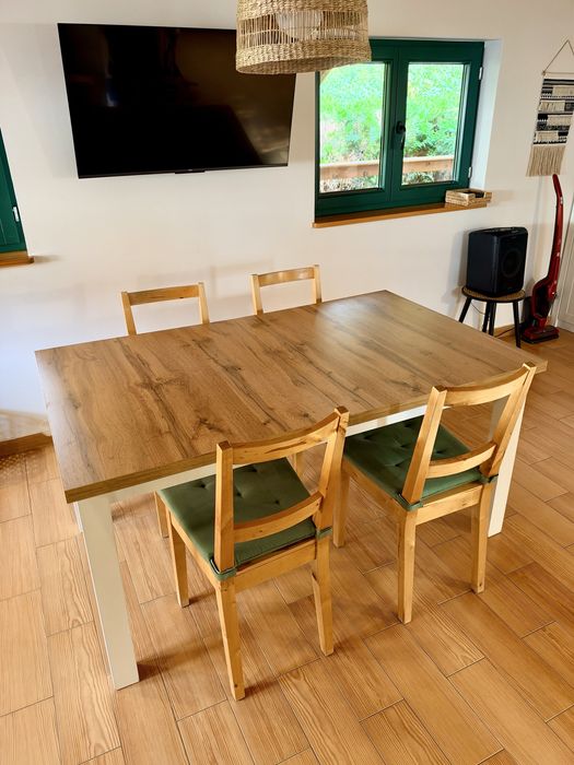Stół rozkładany Markskel Jysk 90x150/193 + 4 krzesla sosnowe Ikea