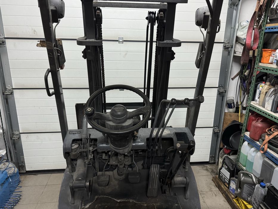 Wózek widłowy Toyota 6FG15 przesów boczny GPW rak