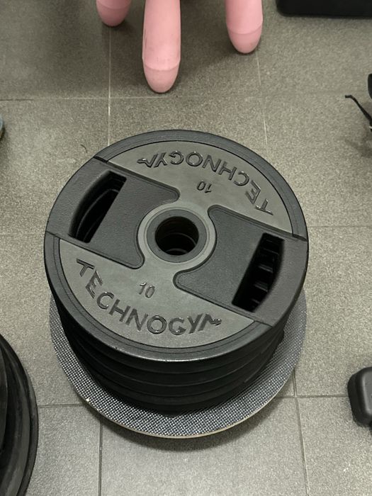 Discos Olimpicos Technogym447402731027179524