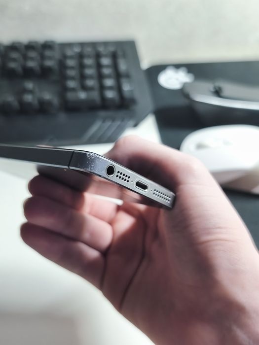 ОБМІНЯЮ iPhone 5s