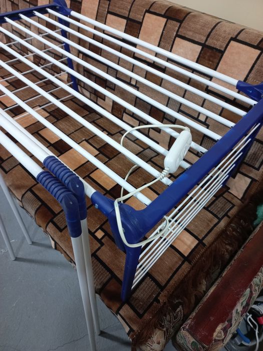 Електрична сушарка для одягу