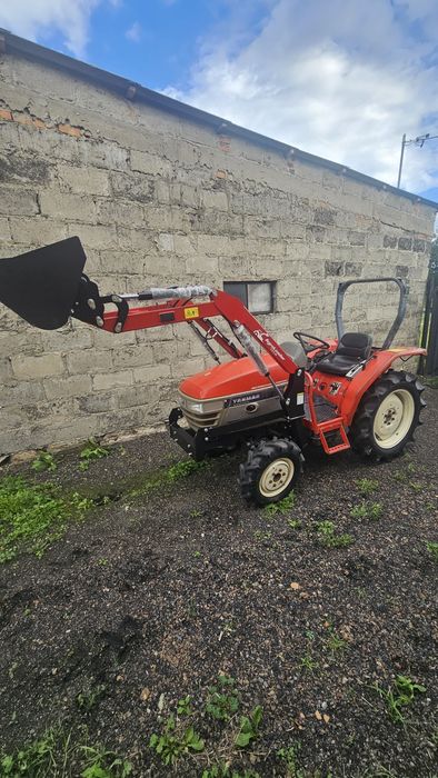 Yanmar AF22 4X4 TUR ŁADOWACZ wspomaganie Rewers asystent skrętu  mini traktorek japoński ogrodniczy sadowniczy kubota iseki mitsubishi